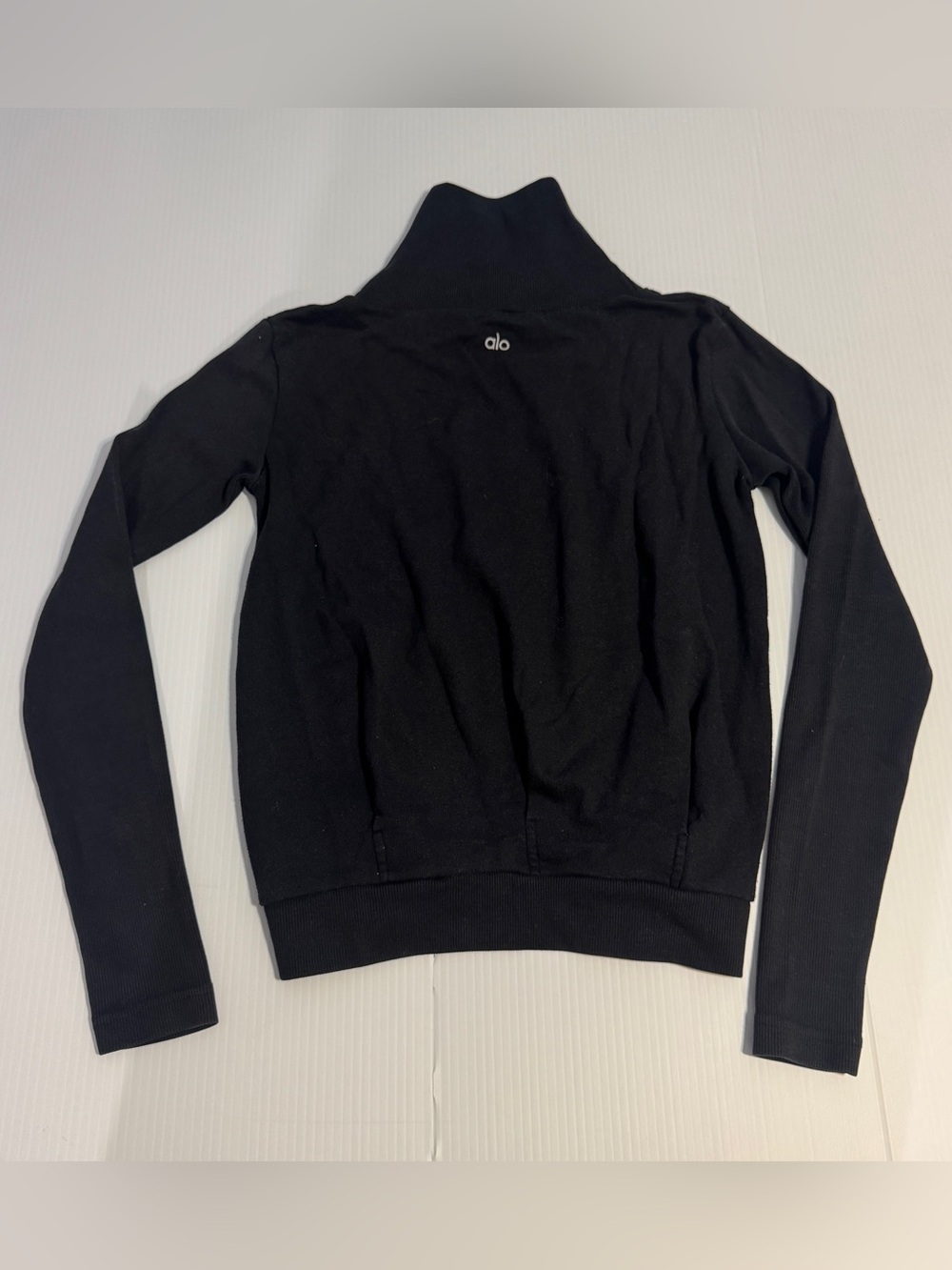 Alo Yoga Black Muse Ribbed Turtleneck Pullover XS Cropped Lounge Sweater